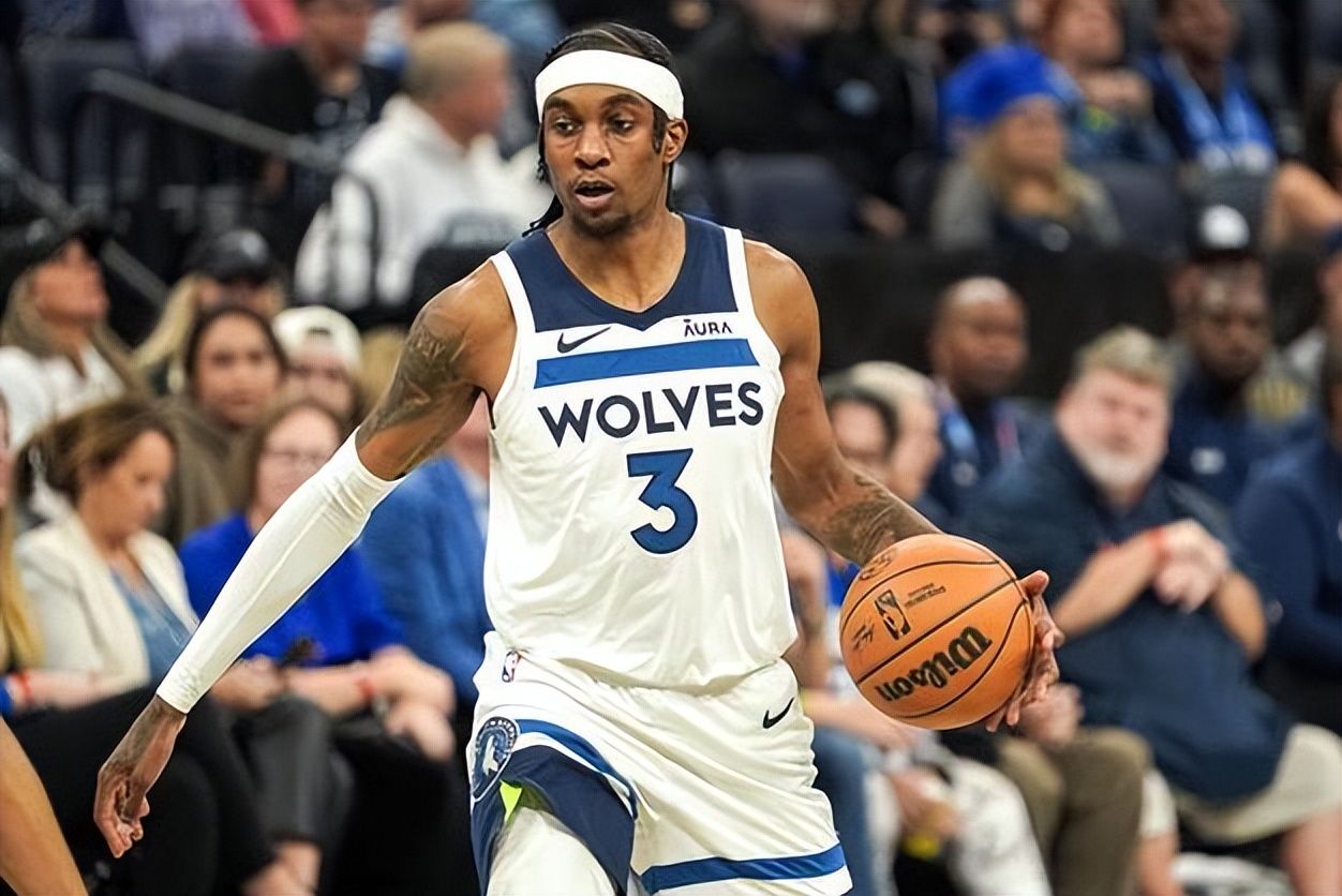 明尼苏达森林狼vs密尔沃基雄鹿